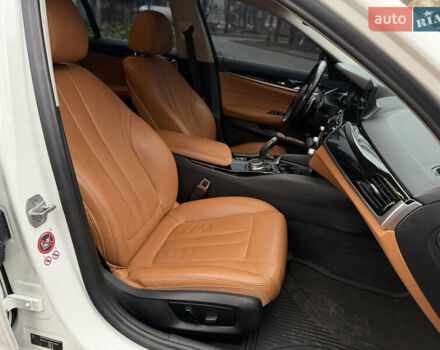 Білий БМВ 5 Серія, об'ємом двигуна 2 л та пробігом 222 тис. км за 23500 $, фото 27 на Automoto.ua