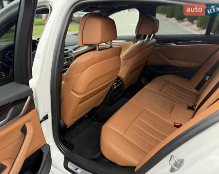 Білий БМВ 5 Серія, об'ємом двигуна 3 л та пробігом 128 тис. км за 40999 $, фото 19 на Automoto.ua