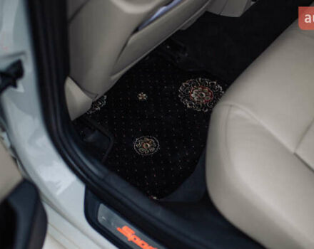 Белый БМВ 5 Серия, объемом двигателя 3 л и пробегом 139 тыс. км за 35000 $, фото 42 на Automoto.ua