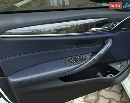 Білий БМВ 5 Серія, об'ємом двигуна 2 л та пробігом 130 тис. км за 24500 $, фото 15 на Automoto.ua