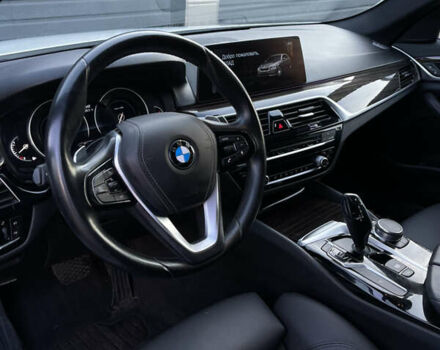 Білий БМВ 5 Серія, об'ємом двигуна 2 л та пробігом 96 тис. км за 25500 $, фото 15 на Automoto.ua