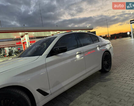 Белый БМВ 5 Серия, объемом двигателя 2 л и пробегом 130 тыс. км за 25500 $, фото 15 на Automoto.ua