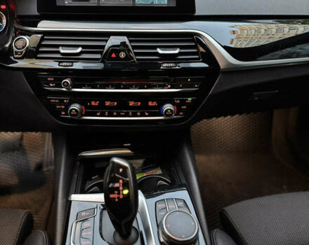 Білий БМВ 5 Серія, об'ємом двигуна 2.99 л та пробігом 290 тис. км за 28000 $, фото 5 на Automoto.ua