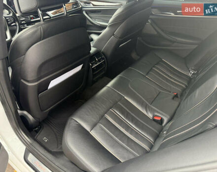 Белый БМВ 5 Серия, объемом двигателя 3 л и пробегом 132 тыс. км за 31500 $, фото 9 на Automoto.ua