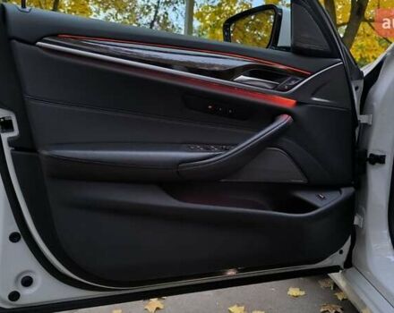 Белый БМВ 5 Серия, объемом двигателя 3 л и пробегом 211 тыс. км за 26900 $, фото 18 на Automoto.ua