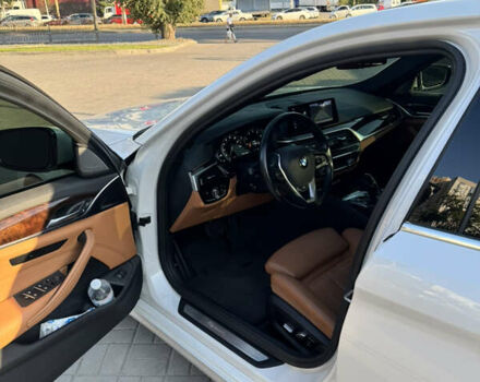 Білий БМВ 5 Серія, об'ємом двигуна 2.98 л та пробігом 97 тис. км за 35900 $, фото 8 на Automoto.ua