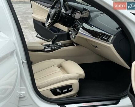 Білий БМВ 5 Серія, об'ємом двигуна 2 л та пробігом 153 тис. км за 23900 $, фото 25 на Automoto.ua