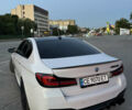 Белый БМВ 5 Серия, объемом двигателя 3 л и пробегом 180 тыс. км за 35400 $, фото 1 на Automoto.ua
