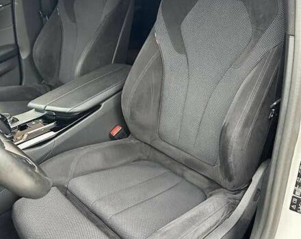 БМВ 5 Серия 2017 в Львове на Automoto.ua Белый БМВ 5 Серия, объемом двигателя 2 л и пробегом 107 тыс. км за 25500 $, фото 11 на Automoto.ua