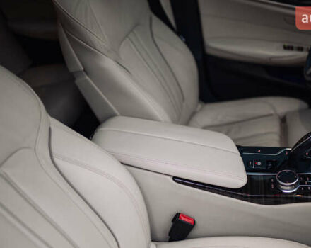 Белый БМВ 5 Серия, объемом двигателя 3 л и пробегом 139 тыс. км за 35000 $, фото 59 на Automoto.ua