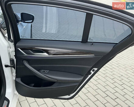 Белый БМВ 5 Серия, объемом двигателя 2 л и пробегом 196 тыс. км за 23000 $, фото 23 на Automoto.ua