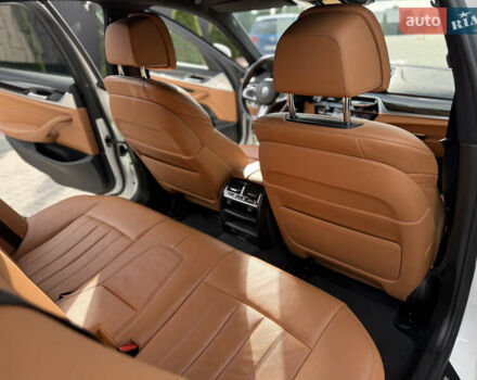 Білий БМВ 5 Серія, об'ємом двигуна 3 л та пробігом 128 тис. км за 40999 $, фото 22 на Automoto.ua