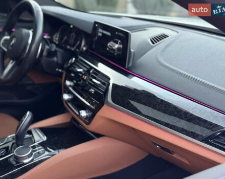 Білий БМВ 5 Серія, об'ємом двигуна 3 л та пробігом 159 тис. км за 33500 $, фото 43 на Automoto.ua