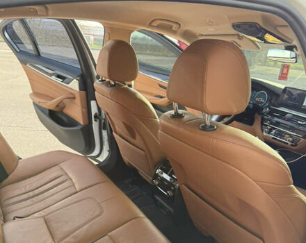 Белый БМВ 5 Серия, объемом двигателя 3 л и пробегом 140 тыс. км за 31900 $, фото 24 на Automoto.ua