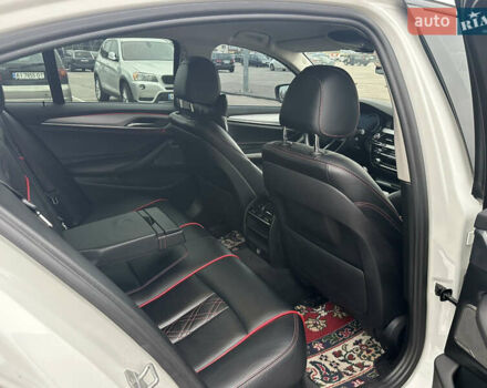 Белый БМВ 5 Серия, объемом двигателя 3 л и пробегом 220 тыс. км за 29950 $, фото 14 на Automoto.ua