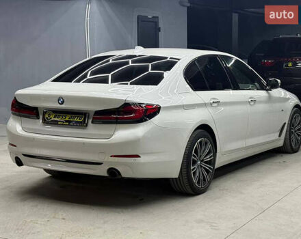 Белый БМВ 5 Серия, объемом двигателя 2.99 л и пробегом 245 тыс. км за 33000 $, фото 5 на Automoto.ua
