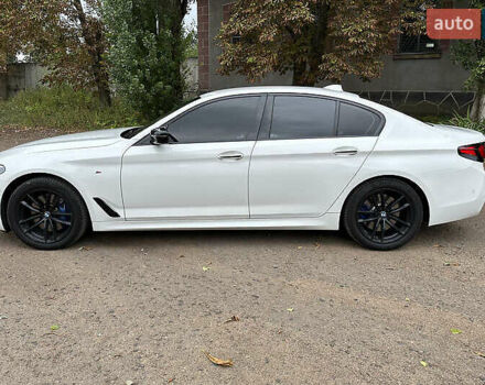 БМВ 5 Серия 2017 в Львове на Automoto.ua Белый БМВ 5 Серия, объемом двигателя 2 л и пробегом 107 тыс. км за 27500 $, фото 3 на Automoto.ua