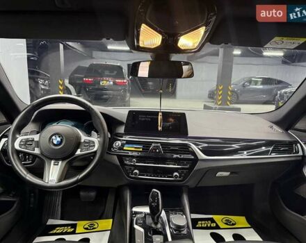 Белый БМВ 5 Серия, объемом двигателя 2.99 л и пробегом 245 тыс. км за 33000 $, фото 12 на Automoto.ua