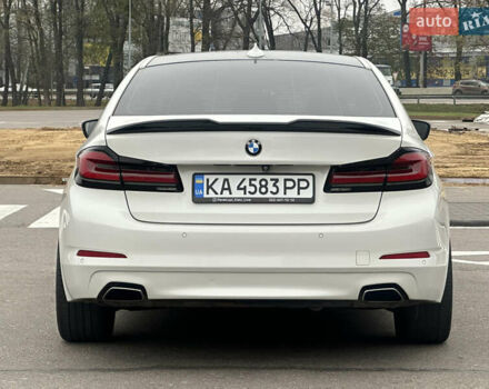 Белый БМВ 5 Серия, объемом двигателя 3 л и пробегом 220 тыс. км за 29950 $, фото 6 на Automoto.ua