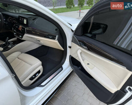 Белый БМВ 5 Серия, объемом двигателя 2 л и пробегом 99 тыс. км за 29700 $, фото 42 на Automoto.ua