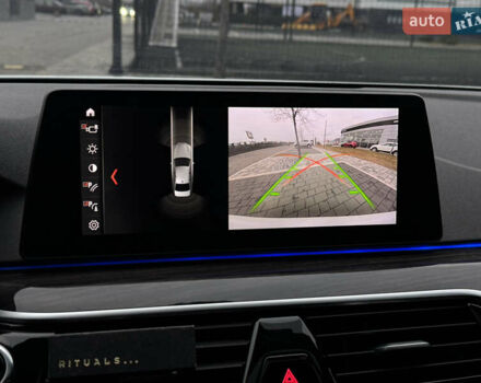 Білий БМВ 5 Серія, об'ємом двигуна 2 л та пробігом 187 тис. км за 25900 $, фото 85 на Automoto.ua