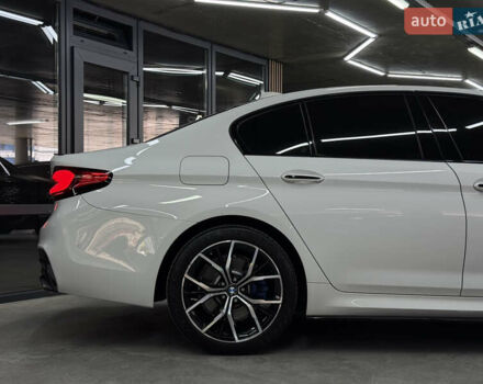 Білий БМВ 5 Серія, об'ємом двигуна 2 л та пробігом 124 тис. км за 33999 $, фото 17 на Automoto.ua