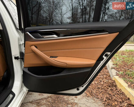 Білий БМВ 5 Серія, об'ємом двигуна 2 л та пробігом 222 тис. км за 23500 $, фото 28 на Automoto.ua