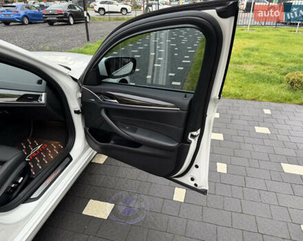 Белый БМВ 5 Серия, объемом двигателя 2 л и пробегом 74 тыс. км за 25500 $, фото 41 на Automoto.ua