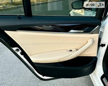 Белый БМВ 5 Серия, объемом двигателя 2 л и пробегом 83 тыс. км за 28800 $, фото 38 на Automoto.ua