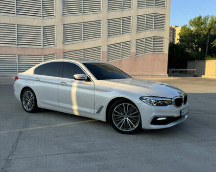 Белый БМВ 5 Серия, объемом двигателя 2 л и пробегом 135 тыс. км за 29999 $, фото 1 на Automoto.ua