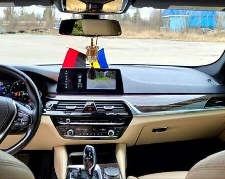 Белый БМВ 5 Серия, объемом двигателя 3 л и пробегом 113 тыс. км за 32000 $, фото 5 на Automoto.ua