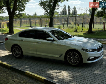Белый БМВ 5 Серия, объемом двигателя 2 л и пробегом 203 тыс. км за 23999 $, фото 5 на Automoto.ua