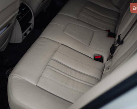 Белый БМВ 5 Серия, объемом двигателя 3 л и пробегом 139 тыс. км за 35000 $, фото 38 на Automoto.ua