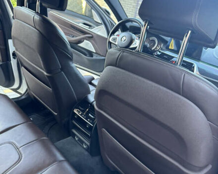 Белый БМВ 5 Серия, объемом двигателя 3 л и пробегом 180 тыс. км за 35400 $, фото 51 на Automoto.ua