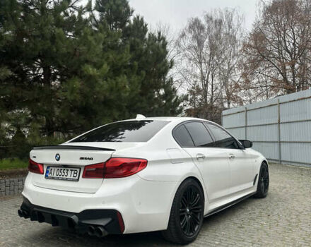 Белый БМВ 5 Серия, объемом двигателя 3 л и пробегом 129 тыс. км за 35300 $, фото 3 на Automoto.ua