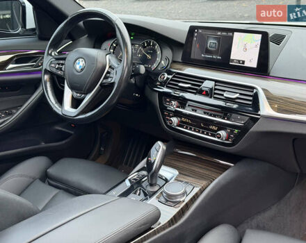 Білий БМВ 5 Серія, об'ємом двигуна 2 л та пробігом 74 тис. км за 26500 $, фото 40 на Automoto.ua