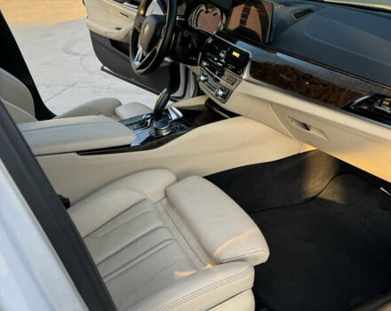 Белый БМВ 5 Серия, объемом двигателя 2 л и пробегом 135 тыс. км за 29999 $, фото 15 на Automoto.ua