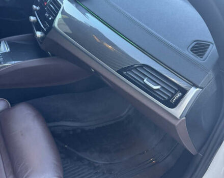 Белый БМВ 5 Серия, объемом двигателя 3 л и пробегом 180 тыс. км за 35400 $, фото 41 на Automoto.ua