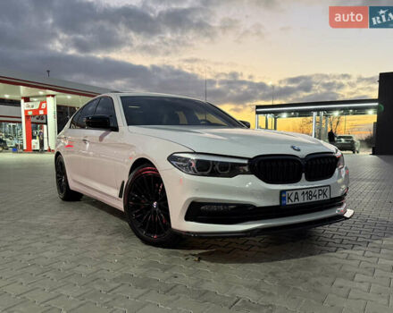 Белый БМВ 5 Серия, объемом двигателя 2 л и пробегом 130 тыс. км за 25500 $, фото 1 на Automoto.ua