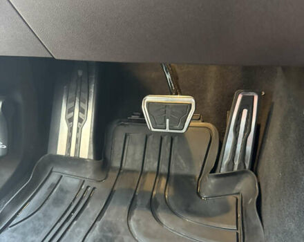 Белый БМВ 5 Серия, объемом двигателя 3 л и пробегом 180 тыс. км за 35400 $, фото 30 на Automoto.ua