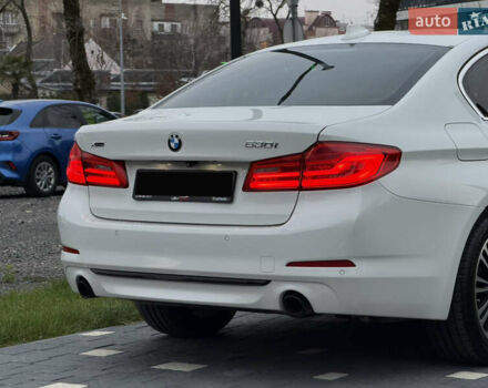 Білий БМВ 5 Серія, об'ємом двигуна 2 л та пробігом 74 тис. км за 26500 $, фото 20 на Automoto.ua