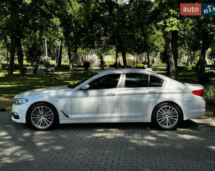 Белый БМВ 5 Серия, объемом двигателя 2 л и пробегом 203 тыс. км за 23999 $, фото 1 на Automoto.ua