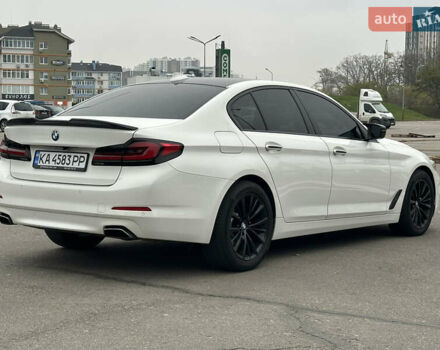 Белый БМВ 5 Серия, объемом двигателя 3 л и пробегом 220 тыс. км за 29950 $, фото 7 на Automoto.ua