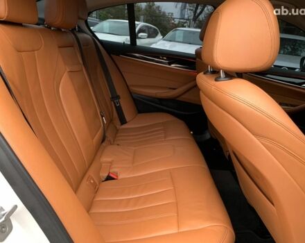 Білий БМВ 5 Серія, об'ємом двигуна 2 л та пробігом 220 тис. км за 23290 $, фото 34 на Automoto.ua