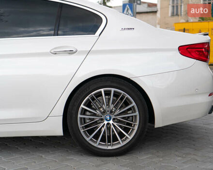 Белый БМВ 5 Серия, объемом двигателя 2 л и пробегом 178 тыс. км за 28400 $, фото 9 на Automoto.ua
