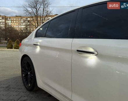 Белый БМВ 5 Серия, объемом двигателя 2 л и пробегом 130 тыс. км за 25500 $, фото 72 на Automoto.ua