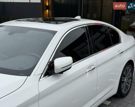 Білий БМВ 5 Серія, об'ємом двигуна 2 л та пробігом 74 тис. км за 26500 $, фото 12 на Automoto.ua