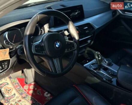 Білий БМВ 5 Серія, об'ємом двигуна 3 л та пробігом 220 тис. км за 32000 $, фото 12 на Automoto.ua