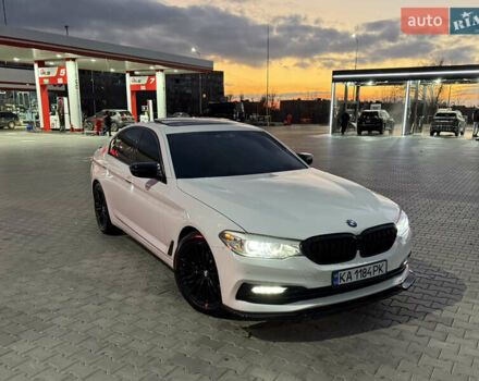 Белый БМВ 5 Серия, объемом двигателя 2 л и пробегом 130 тыс. км за 25500 $, фото 3 на Automoto.ua