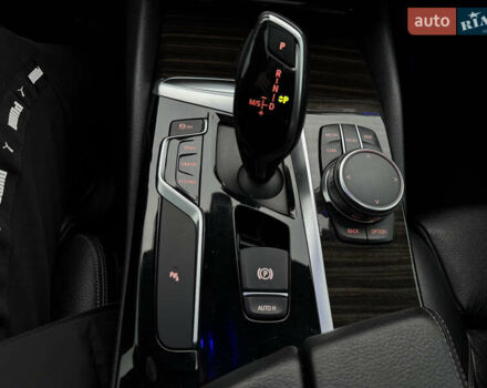 Білий БМВ 5 Серія, об'ємом двигуна 2 л та пробігом 187 тис. км за 25900 $, фото 80 на Automoto.ua